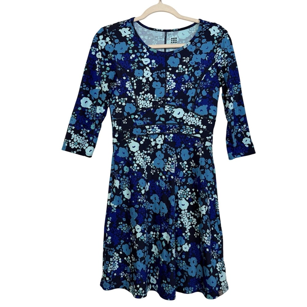 Title Nine Dream 3/4 Sleeve Fit and Flare Dress Size XS Blue Floral Outdoors